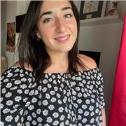 Doy clases particulares en base al nivel del que parte cada alumno y alumna intentando adaptarme a su nivel y a su ritmo de enseñanza. Mi vocación es la docencia e intento transmitir esa pasión a todo mi alumnado